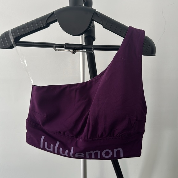 Lululemon asymmetrical bra *graphic - Picture 4 of 6